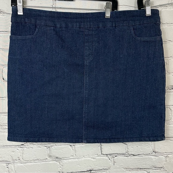 SOFT SURROUNDINGS DENIM SKORT SIZE (XL) - Picture 3 of 9